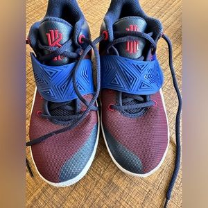 Youth boys Nike shoes size 5.5